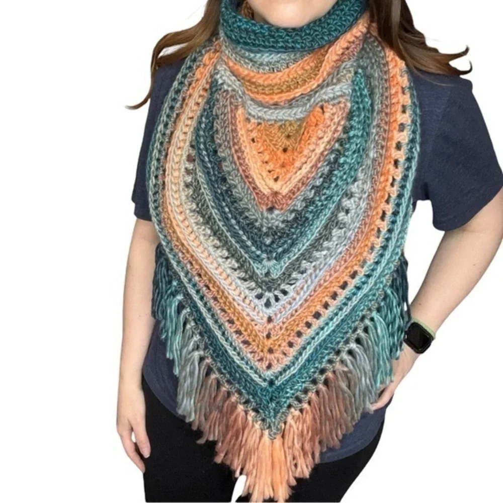Handcrafted Crochet Cowl Neck Scarf With‎ Fringe New Handmade by Seller Knit